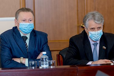 На внеочередную парламентскую сессию депутаты соберутся 25 марта